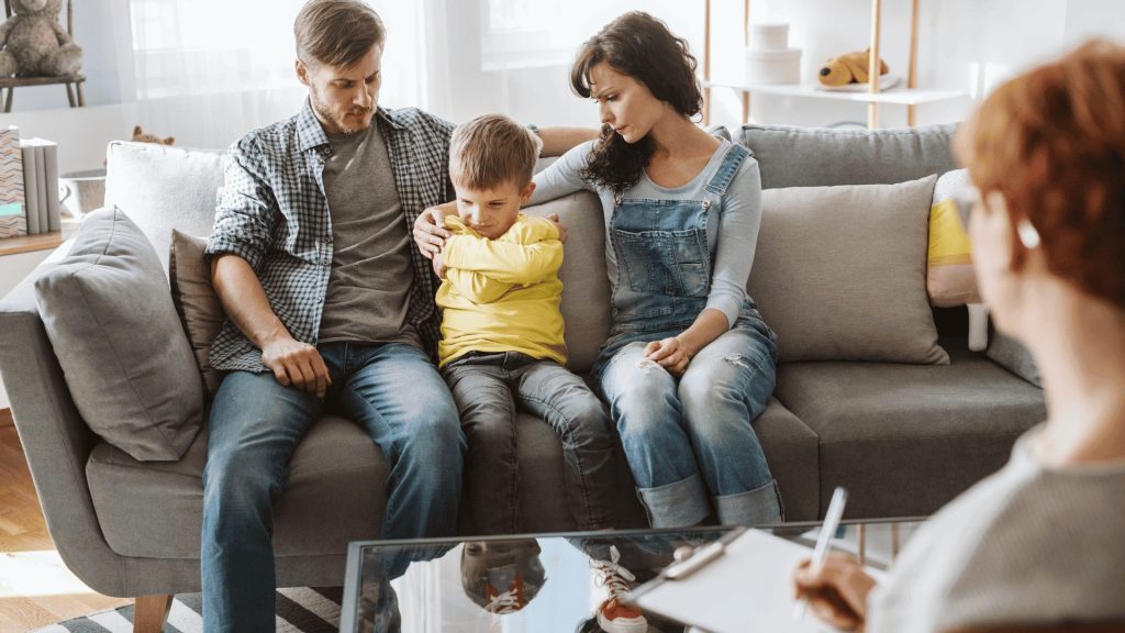 Cómo la terapia familiar fortalece las relaciones en casa